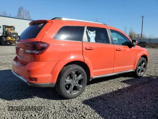 2018 Dodge Journey Crossroad with VIN 3C4PDDGGXJT477424, listed as a Copart auction lot 48290895 with 42,538 mi miles and Salvage Title. Bid and sale history available at DreamBid. Image 3.