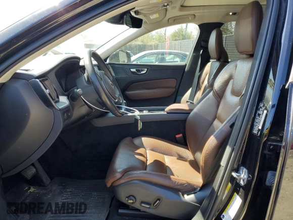 2019 Volvo XC60 Momentum z VIN LYVA22RK3KB220382, wystawiony jako Copart lot #50719395 z przebiegiem 69 599 mil mil oraz Szkoda całkowita • Salvage title. Historia ofert i sprzedaży dostępna na DreamBid. Obrazek 7.