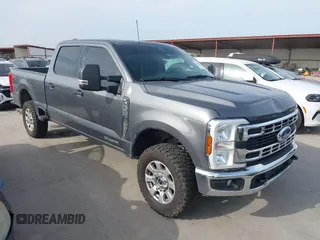 2024 Ford F-250 XL z VIN 1FT7W2BT5RED57884, wystawiony jako IAAI lot #42605362 z przebiegiem 37 644 mil mil oraz . Historia ofert i sprzedaży dostępna na DreamBid. Obrazek 1.