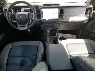 2023 Ford Bronco z VIN 1FMEE5BP6PLA96896, wystawiony jako Copart lot #50377215 z przebiegiem 29 407 mil mil oraz Szkoda całkowita • Salvage title. Historia ofert i sprzedaży dostępna na DreamBid. Obrazek 8.
