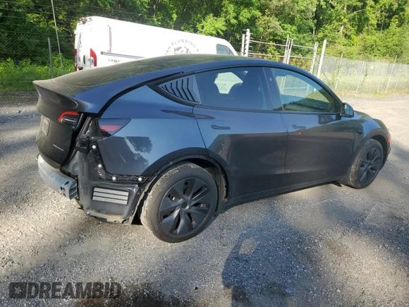 2024 Tesla Model Y Long Range with VIN 7SAYGDEE4RA299503, listed as a Copart auction lot 61950585 with 17,077 mi miles and Salvage title. Bid and sale history available at DreamBid. Image 3.