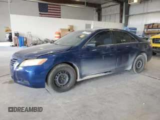 2008 Toyota Camry LE z VIN 4T4BE46K48R045720, wystawiony jako Copart lot #57292695 z przebiegiem 138 808 mil mil oraz Czysty tytuł • Clean title. Historia ofert i sprzedaży dostępna na DreamBid. Obrazek 1.