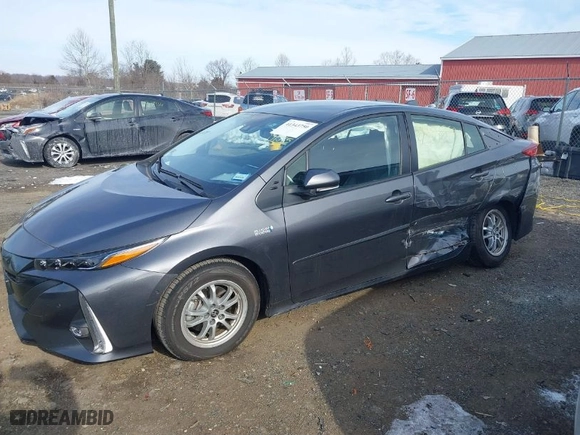 2021 Toyota Prius Prime LE with VIN JTDKAMFP4M3171775, listed as a IAAI auction lot 41343750 with 21,901 mi miles. Bid and sale history available at carsss.com. Image 6.