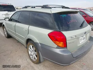 2006 Subaru Legacy Wagon Outback 2.5i Ltd with VIN 4S4BP62C367330788, listed as a IAAI auction lot 42011909 with 282,311 mi miles. Bid and sale history available at carsss.com. Image 3.