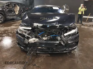 2020 BMW 5 Series 540i xDrive z VIN WBAJS3C04LCD32330, wystawiony jako IAAI lot #41412727 z przebiegiem 37 383 mil mil oraz . Historia ofert i sprzedaży dostępna na DreamBid. Obrazek 6.