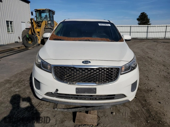 2016 Kia Sedona LX with VIN KNDMB5C15G6168382, listed as a Copart auction lot 50579875 with 103,151 mi miles and Clean Title. Bid and sale history available at carsss.com. Image 5.