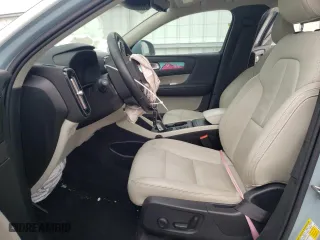 2019 Volvo XC40 Momentum with VIN YV4162XZ7K2003114, listed as a Copart auction lot 59635293 with 0 mi miles. Bid and sale history available at carsss.com. Image 7.