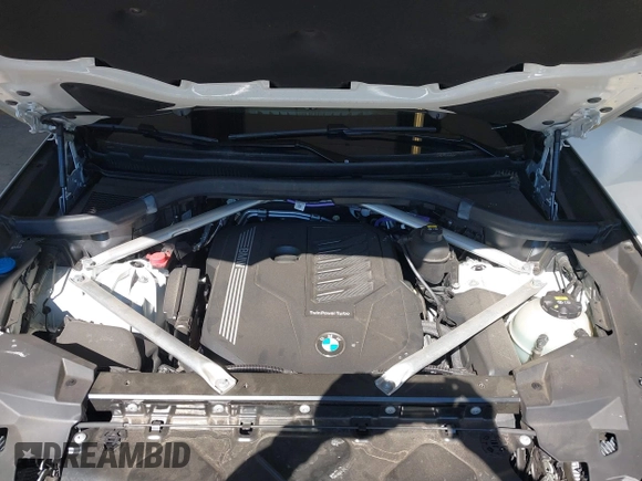2022 BMW X5 xDrive40i with VIN 5UXCR6C09N9M21945, listed as a IAAI auction lot 42170363 with 23,537 mi miles and . Bid and sale history available at DreamBid. Image 10.