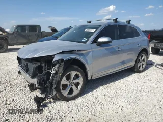 2021 Audi Q5 Premium Plus z VIN WA1BAAFYXM2083241, wystawiony jako Copart lot #49963575 z przebiegiem 30 117 mil mil oraz Szkoda całkowita • Salvage title. Historia ofert i sprzedaży dostępna na DreamBid. Obrazek 1.