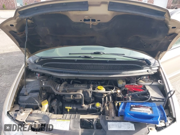 2003 Chrysler Town & Country LXi with VIN 2C8GP54L93R372831, listed as a IAAI auction lot 42132738 with 88,442 mi miles. Bid and sale history available at carsss.com. Image 10.
