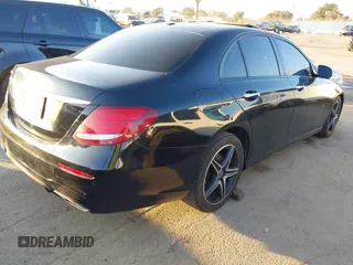 2018 Mercedes-Benz E-Class E 300 with VIN WDDZF4JB7JA468452, listed as a IAAI auction lot 41441293 with 87,552 mi miles. Bid and sale history available at carsss.com. Image 4.