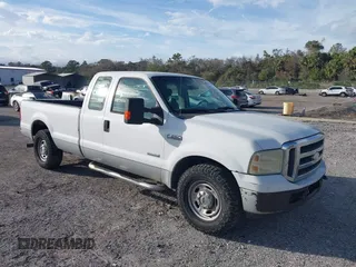 2005 Ford Super Duty F-250 XL with VIN 1FTSX20P55EB64948, listed as a IAAI auction lot 41579748 with 349,258 mi miles. Bid and sale history available at carsss.com. Image 1.