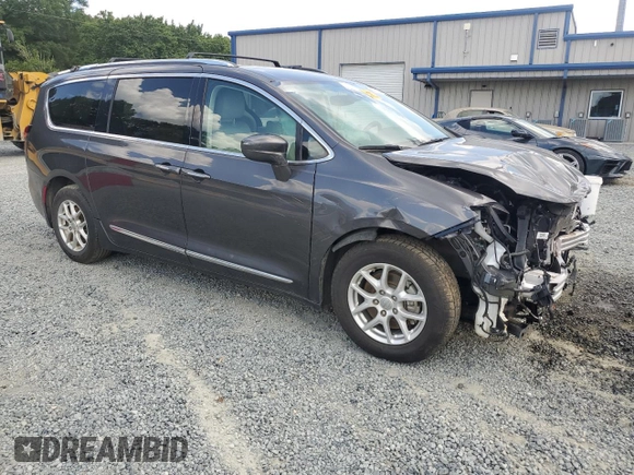 2020 Chrysler Pacifica Touring L with VIN 2C4RC1BG4LR223523, listed as a Copart auction lot 66622825 with 86,600 mi miles and Salvage title. Bid and sale history available at DreamBid. Image 4.