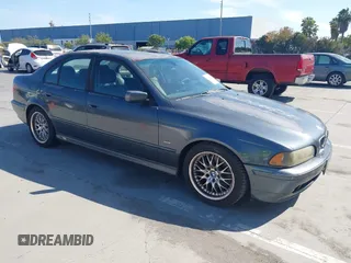 2001 BMW 5 Series 530i z VIN WBADT63461CF06054, wystawiony jako IAAI lot #42465431 z przebiegiem 215 571 mil mil oraz . Historia ofert i sprzedaży dostępna na DreamBid. Obrazek 1.