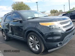 2011 Ford Explorer XLT z VIN 1FMHK7D87BGA07216, wystawiony jako IAAI lot #42754194 z przebiegiem 218 220 mil mil oraz . Historia ofert i sprzedaży dostępna na DreamBid. Obrazek 6.