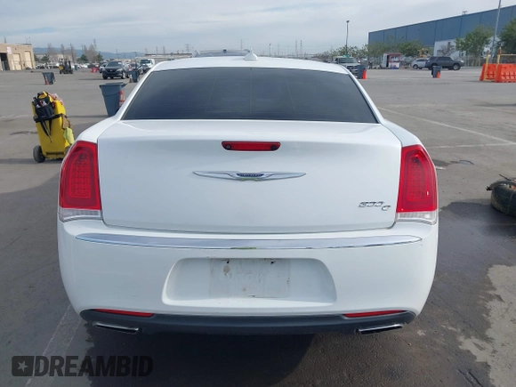 2016 Chrysler 300 with VIN 2C3CCAEG7GH100462, listed as a IAAI auction lot 41698115 with 117,867 mi miles. Bid and sale history available at carsss.com. Image 16.