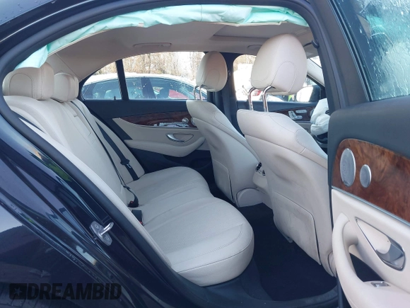 2018 Mercedes-Benz E 300 with VIN WDDZF4KB5JA365156, listed as a IAAI auction lot 41261324 with 73,718 mi miles and . Bid and sale history available at DreamBid. Image 8.