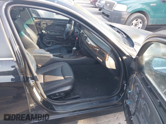 2006 BMW 3 Series 330xi with VIN WBAVD33576KV61101, listed as a IAAI auction lot 42601393 with 182,487 mi miles and . Bid and sale history available at DreamBid. Image 5.