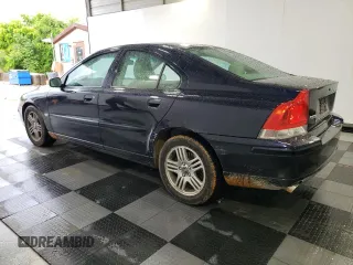 2006 Volvo S60 2.5L Turbo z VIN YV1RS592862522496, wystawiony jako Copart lot #56449405 z przebiegiem 159 333 mil mil oraz Szkody całkowita. Historia ofert i sprzedaży dostępna na DreamBid. Obrazek 2.