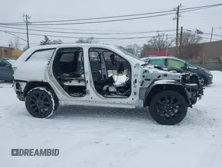 2019 Jeep Grand Cherokee Laredo E with VIN 1C4RJFAG1KC567791, listed as a IAAI auction lot 41410282 with 0 mi miles. Bid and sale history available at carsss.com. Image 13.