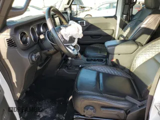 2021 Jeep Gladiator High Altitude с VIN 1C6HJTFG8ML608303, выставлен на аукционе Copart как лот 80255274 с пробегом 56 191 миль миль и Списание • Salvage title. История ставок и продаж доступна на DreamBid. Изображение 7.