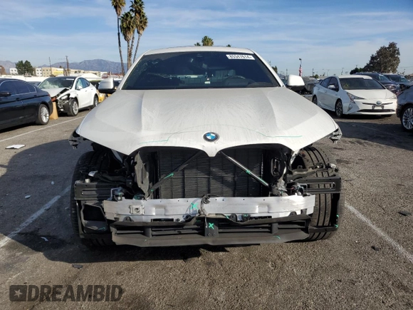 2023 BMW X6 xDrive40i z VIN 5UXCY6C02P9P43834, wystawiony jako Copart lot #85347614 z przebiegiem 16 921 mil mil oraz Szkoda całkowita • Salvage title. Historia ofert i sprzedaży dostępna na DreamBid. Obrazek 5.