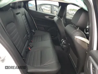 2024 Alfa Romeo Giulia Veloce z VIN ZARFAMBNXR7682239, wystawiony jako Copart lot #68413004 z przebiegiem 3 161 mil mil oraz Szkoda całkowita • Salvage title. Historia ofert i sprzedaży dostępna na DreamBid. Obrazek 10.
