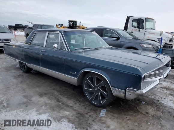 1968 Chrysler New Yorker z VIN CH41K8C119279, wystawiony jako Copart lot #87872885 z przebiegiem 52 901 mil mil oraz Tytuł czysty. Historia ofert i sprzedaży dostępna na DreamBid. Obrazek 4.