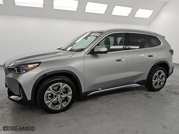 2025 BMW X1 xDrive28i with VIN WBX73EF01S5108498, listed as a Copart auction lot 52829325 with 9,430 mi miles and Clean Title. Bid and sale history available at carsss.com. Image 1.