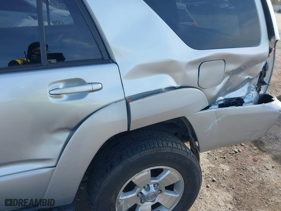 2005 Toyota 4Runner SR5 with VIN JTEZU14R550055329, listed as a IAAI auction lot 41845637 with 199,187 mi miles. Bid and sale history available at carsss.com. Image 18.