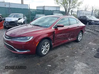2015 Chrysler 200 Limited z VIN 1C3CCCAB7FN662177, wystawiony jako IAAI lot #42032768 z przebiegiem 64 570 mil mil oraz . Historia ofert i sprzedaży dostępna na DreamBid. Obrazek 17.