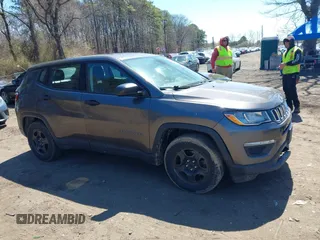 2018 Jeep Compass Sport with VIN 3C4NJCAB7JT107040, listed as a IAAI auction lot 41993385 with 251,154 mi miles. Bid and sale history available at carsss.com. Image 13.