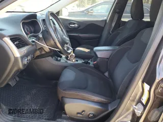 2016 Jeep Cherokee Latitude z VIN 1C4PJMCB8GW121639, wystawiony jako Copart lot #53455715 z przebiegiem 115 212 mil mil oraz Szkoda całkowita • Salvage title. Historia ofert i sprzedaży dostępna na DreamBid. Obrazek 7.