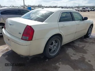 2007 Chrysler 300 Limited with VIN 2C3KA53G77H726475, listed as a IAAI auction lot 41540601 with 167,497 mi miles and . Bid and sale history available at carsss.com. Image 4.