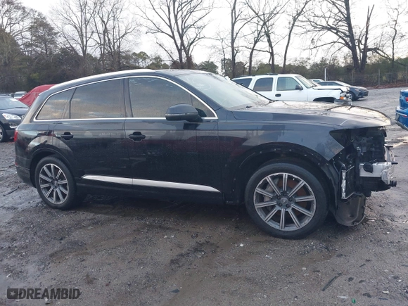 2017 Audi Q7 Premium Plus with VIN WA1LAAF78HD004770, listed as a IAAI auction lot 41251276 with 127,854 mi miles. Bid and sale history available at carsss.com. Image 14.