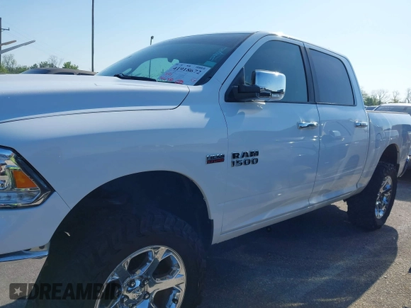 2015 Ram 1500 Lone Star z VIN 1C6RR6LT9FS729205, wystawiony jako IAAI lot #41918672 z przebiegiem 165 210 mil mil oraz . Historia ofert i sprzedaży dostępna na DreamBid. Obrazek 14.