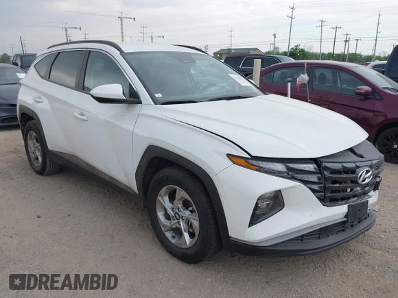 2024 Hyundai Tucson SEL with VIN 5NMJB3DE7RH427985, listed as a IAAI auction lot 42113557 with 18,181 mi miles. Bid and sale history available at carsss.com. Image 1.