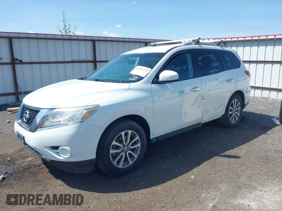 2016 Nissan Pathfinder S with VIN 5N1AR2MN6GC621811, listed as a IAAI auction lot 42151171 with 153,696 mi miles. Bid and sale history available at carsss.com. Image 2.