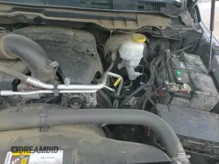 2019 Ram 1500 Express z VIN 1C6RR6KT5KS514898, wystawiony jako Copart lot #58142285 z przebiegiem 90 038 mil mil oraz Szkoda całkowita • Salvage title. Historia ofert i sprzedaży dostępna na DreamBid. Obrazek 13.