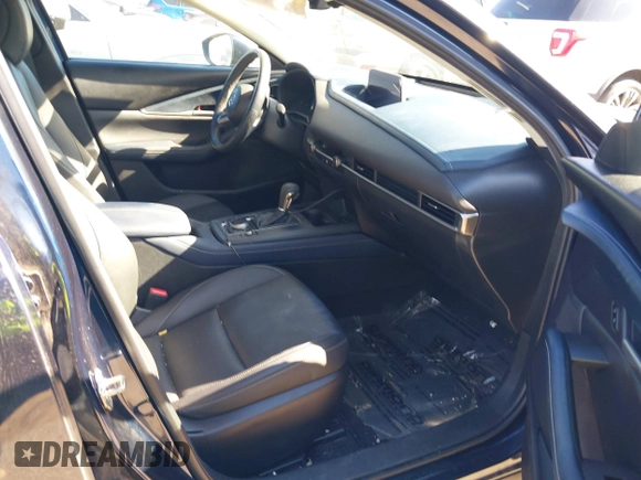2020 Mazda CX-30 Select with VIN 3MVDMBCL4LM140110, listed as a IAAI auction lot 42194090 with 33,965 mi miles and . Bid and sale history available at DreamBid. Image 5.