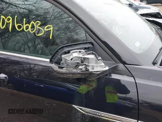 2023 Volkswagen Atlas SE z VIN 1V2HE2CA1PC210232, wystawiony jako IAAI lot #40966039 z przebiegiem 4 064 mil mil oraz . Historia ofert i sprzedaży dostępna na DreamBid. Obrazek 21.