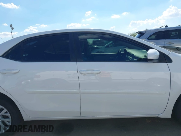 2018 Toyota Corolla L z VIN 2T1BURHE3JC076160, wystawiony jako IAAI lot #42395672 z przebiegiem 77 101 mil mil oraz . Historia ofert i sprzedaży dostępna na DreamBid. Obrazek 13.