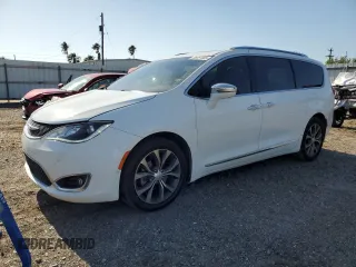 2017 Chrysler Pacifica Limited z VIN 2C4RC1GG5HR591807, wystawiony jako Copart lot #56651935 z przebiegiem 163 948 mil mil oraz Szkoda całkowita • Salvage title. Historia ofert i sprzedaży dostępna na DreamBid. Obrazek 1.