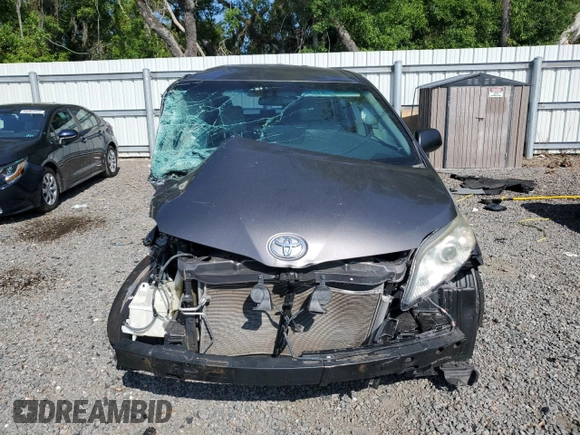 2015 Toyota Sienna L with VIN 5TDZK3DC3FS565873, listed as a Copart auction lot 53483495 with Not Provided miles and Salvage Title. Bid and sale history available at carsss.com. Image 5.