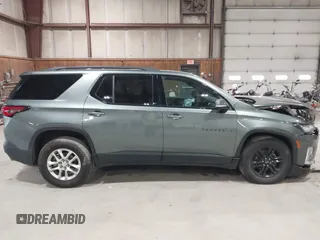 2022 Chevrolet Traverse LT Leather with VIN 1GNEVHKW8NJ188136, listed as a IAAI auction lot 42001620 with 29,657 mi miles. Bid and sale history available at carsss.com. Image 13.