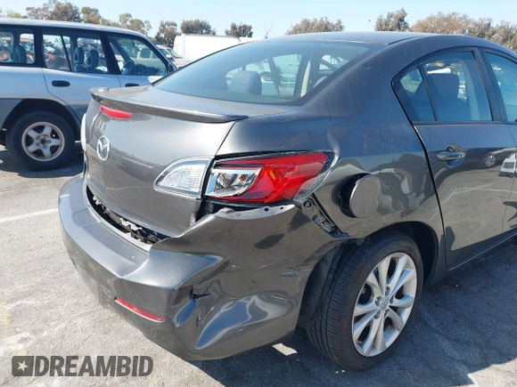 2011 Mazda Mazda3 s Sport with VIN JM1BL1U66B1431878, listed as a IAAI auction lot 41991974 with 44,302 mi miles. Bid and sale history available at carsss.com. Image 6.