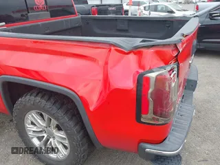 2017 GMC Sierra 1500 SLT z VIN 3GTU2NEC8HG223552, wystawiony jako IAAI lot #42117939 z przebiegiem 103 552 mil mil oraz . Historia ofert i sprzedaży dostępna na DreamBid. Obrazek 17.