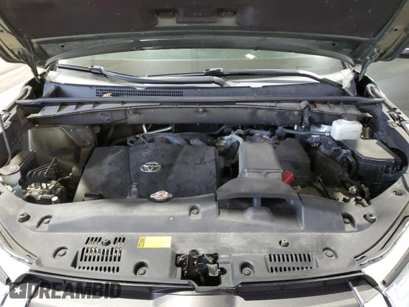 2019 Toyota Highlander SE with VIN 5TDJZRFH6KS937687, listed as a Copart auction lot 51037325 with 50,113 mi miles and Salvage title. Bid and sale history available at DreamBid. Image 12.