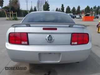 2005 Ford Mustang Deluxe with VIN 1ZVFT80N855189337, listed as a IAAI auction lot 41836962 with 185,248 mi miles. Bid and sale history available at carsss.com. Image 17.