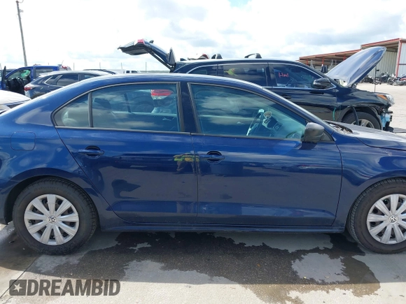 2014 Volkswagen Jetta S with VIN 3VW2K7AJ2EM405085, listed as a IAAI auction lot 42587833 with 138,731 mi miles and . Bid and sale history available at DreamBid. Image 12.